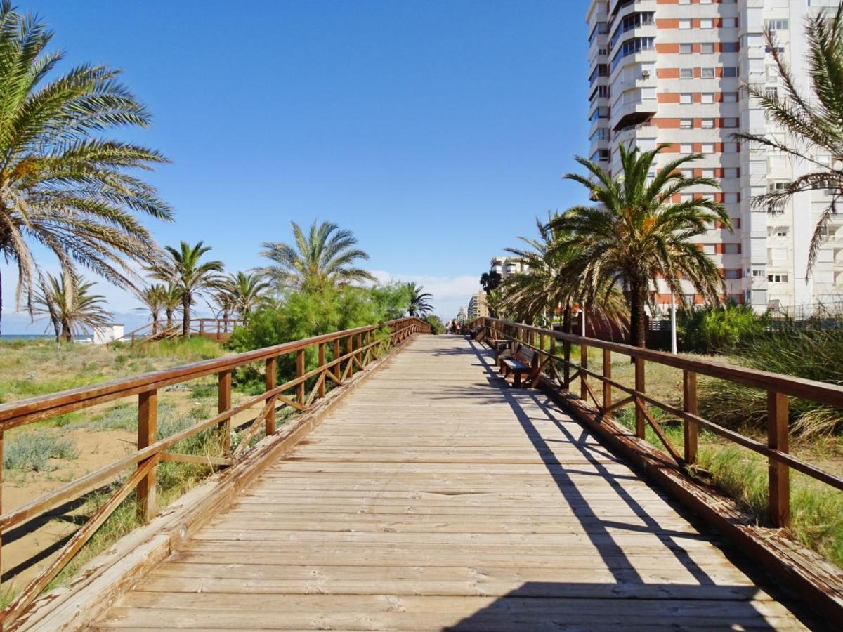 Aigua Blava Primera Linea - Alquiler Solo Familias Playa de Gandia Ngoại thất bức ảnh